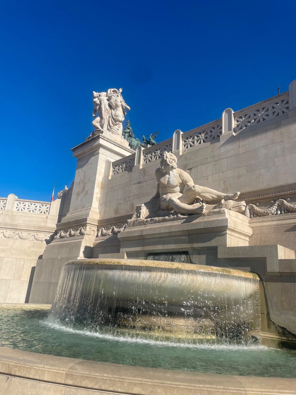 monumental fountain with sculpture in Altare della Patria